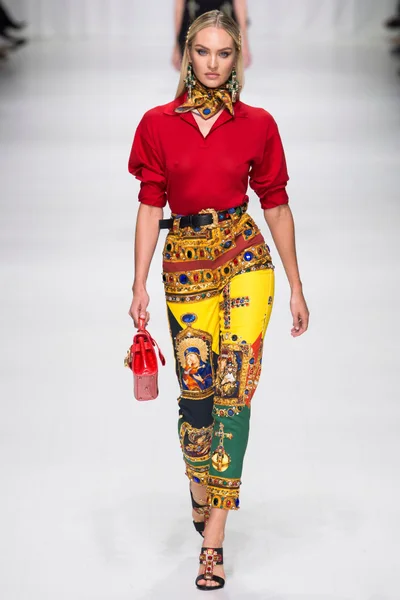 Look 60